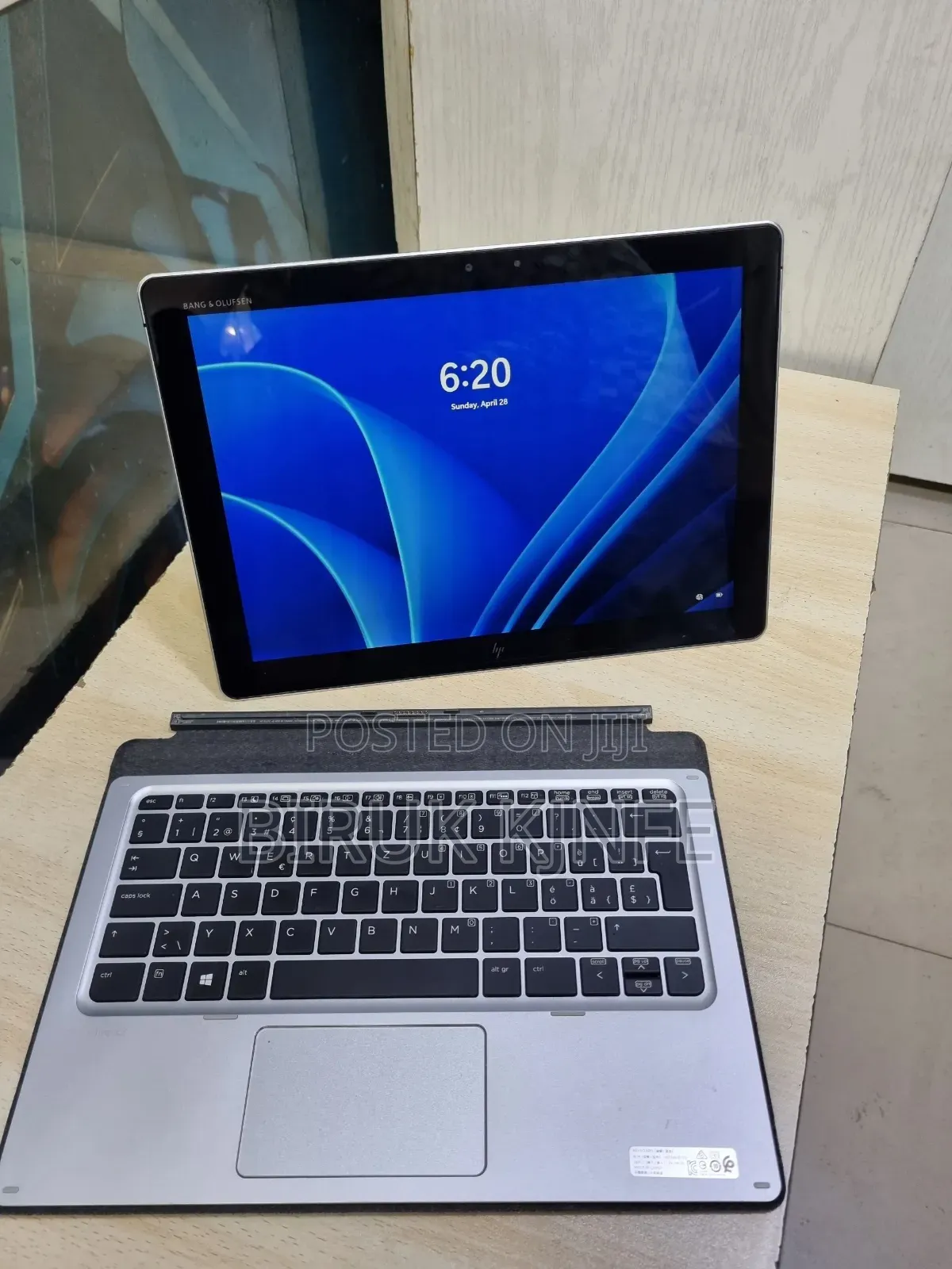 New Laptop HP X2 8GB Intel Core i5 SSD 256GB