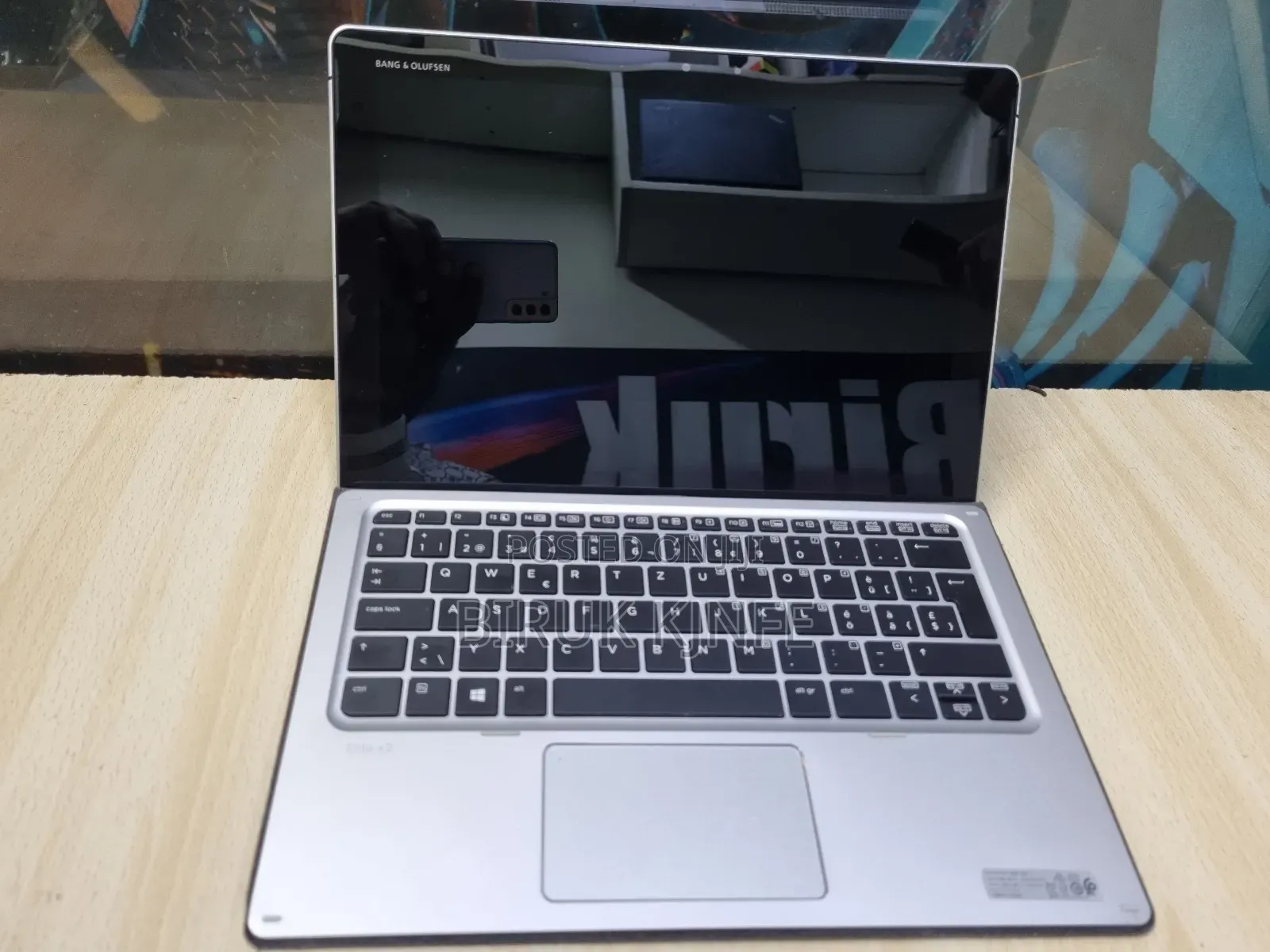 New Laptop HP X2 8GB Intel Core i5 SSD 256GB