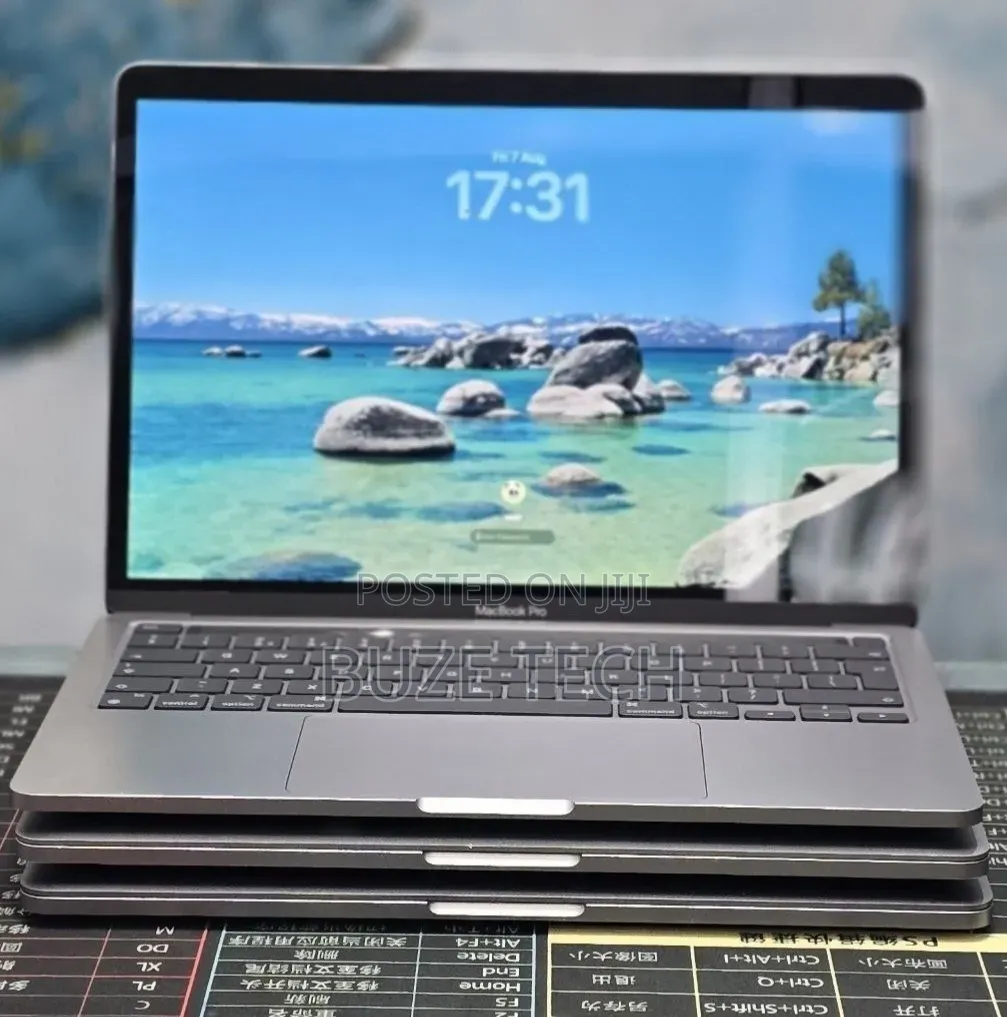 New Laptop Apple MacBook Pro 2020 M1 8GB Apple M1 Pro SSD 512GB