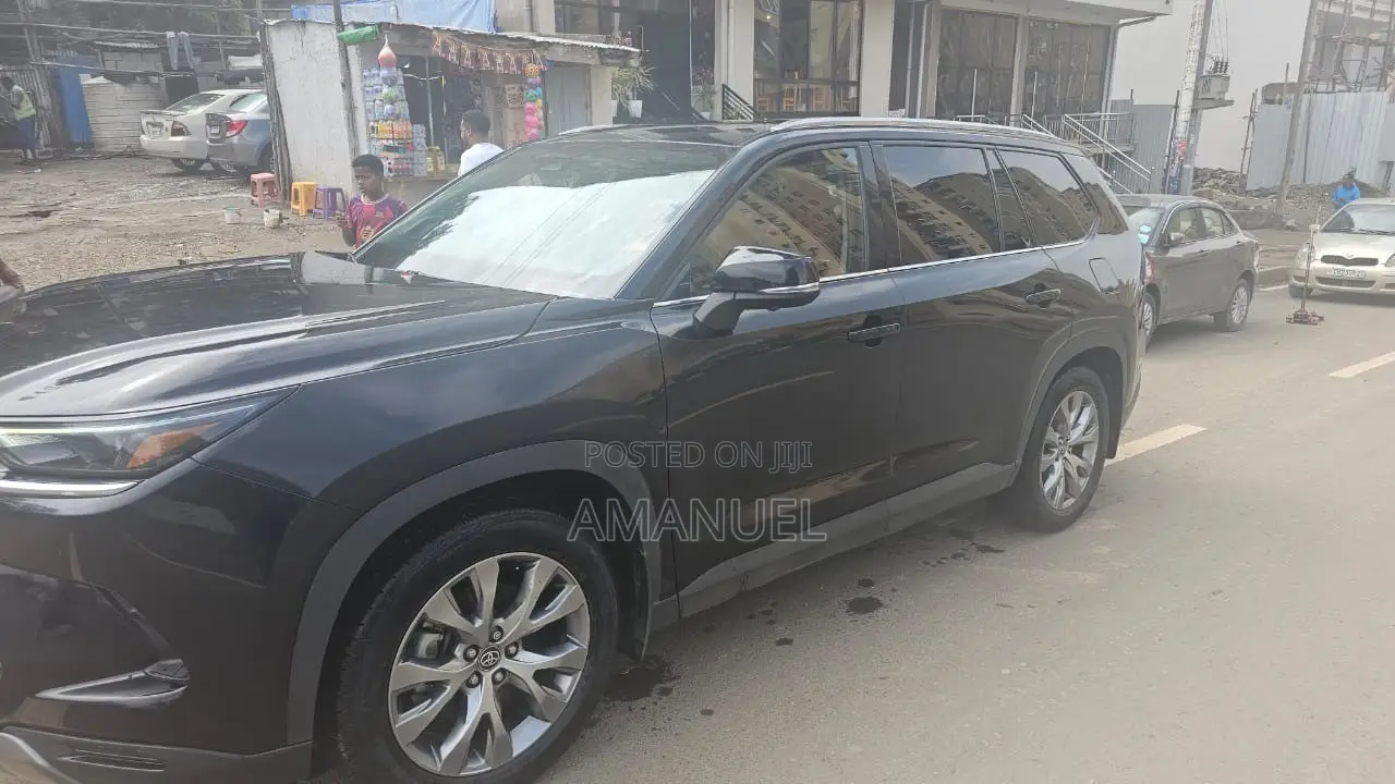 Toyota Grand Highlander Hybrid 2024 Black