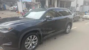 Toyota Grand Highlander Hybrid 2024 Black