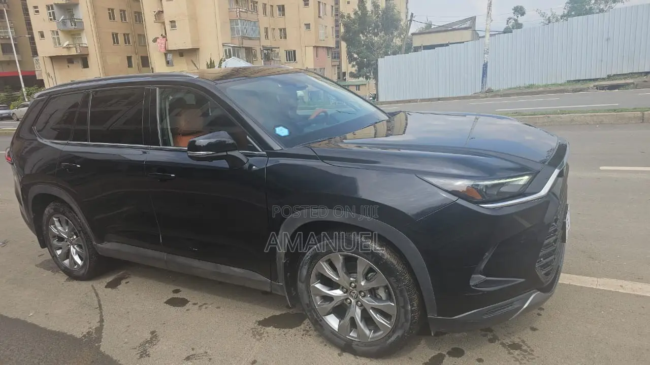 Toyota Grand Highlander Hybrid 2024 Black