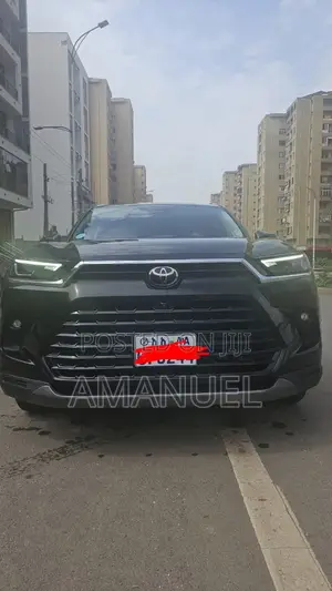 Toyota Grand Highlander Hybrid 2024 Black