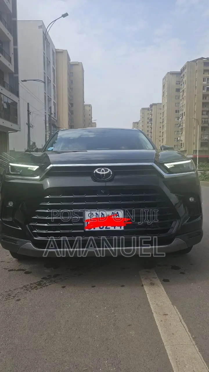 Toyota Grand Highlander Hybrid 2024 Black