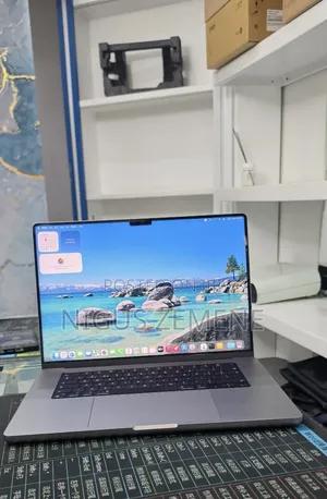 New Laptop Apple MacBook Pro 2021 M1 16GB Intel Core i5 SSD 512GB