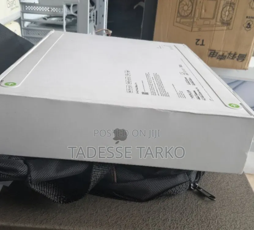 New Laptop Apple MacBook Pro 2024 M4 24GB Apple M4 Pro SSD 1T