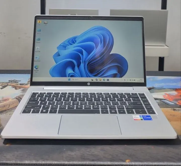 New Laptop HP EliteBook 640 G10 16GB Intel Core i7 SSD 512GB