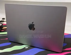 New Laptop Apple MacBook Pro 2023 M3 8GB Apple M3 SSD 512GB