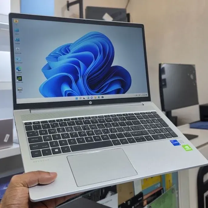 New Laptop HP ProBook 450 G8 16GB Intel Core i7 SSD 512GB