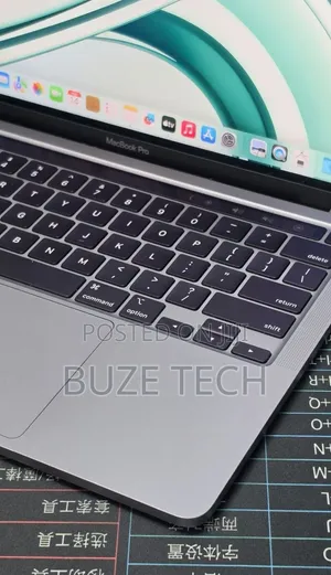 New Laptop Apple MacBook Pro 2022 M2 8GB Apple M2 SSD 256GB