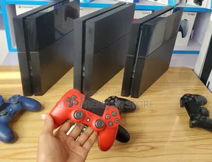 PlayStation 4 Fat Jailbreak (ጄልብሬክ) 10 ጌሞች 2 Joystick ያልተፈታ Dubai Used