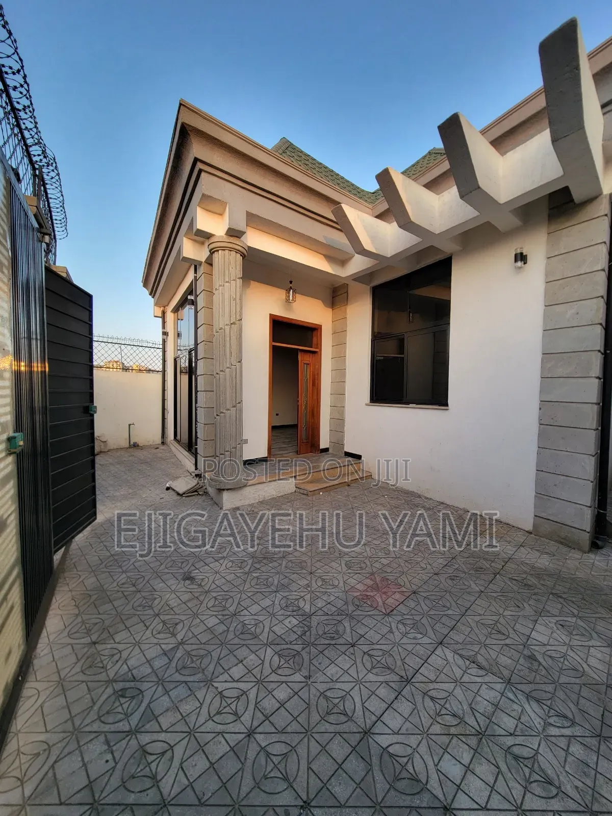 Furnished 3bdrm Villa in Vila, Bole for sale