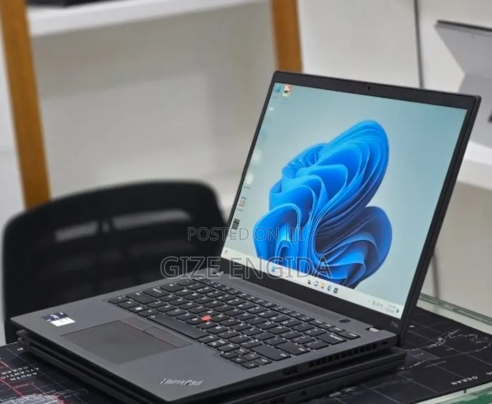 New Laptop Lenovo ThinkPad T14s Gen 2 16GB Intel Core i7 SSD 512GB