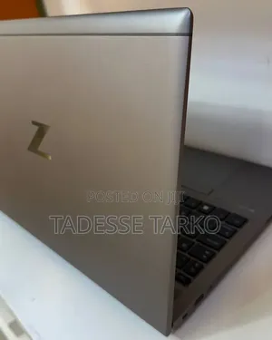 New Laptop HP ZBook Firefly G8 16GB Intel Core i7 SSD 512GB