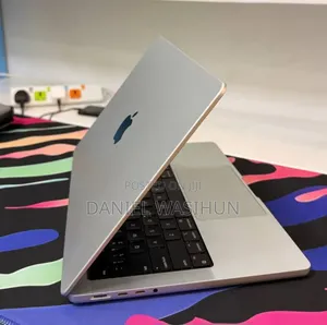New Laptop Apple MacBook Pro 2021 M1 16GB Apple M1 Pro SSD 512GB