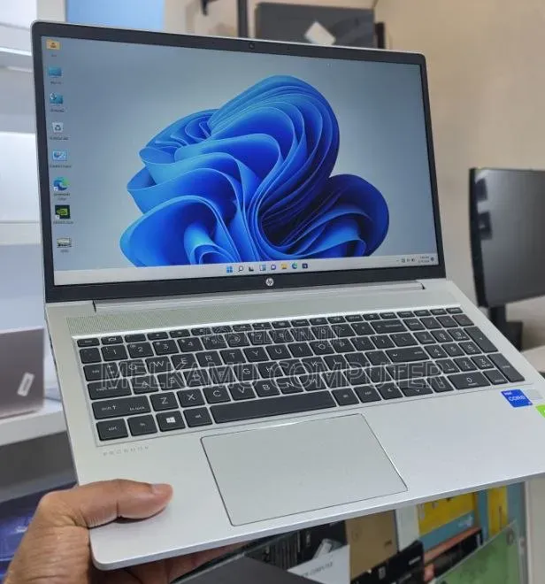New Laptop HP ProBook 450 G8 16GB Intel Core i7 SSD 512GB