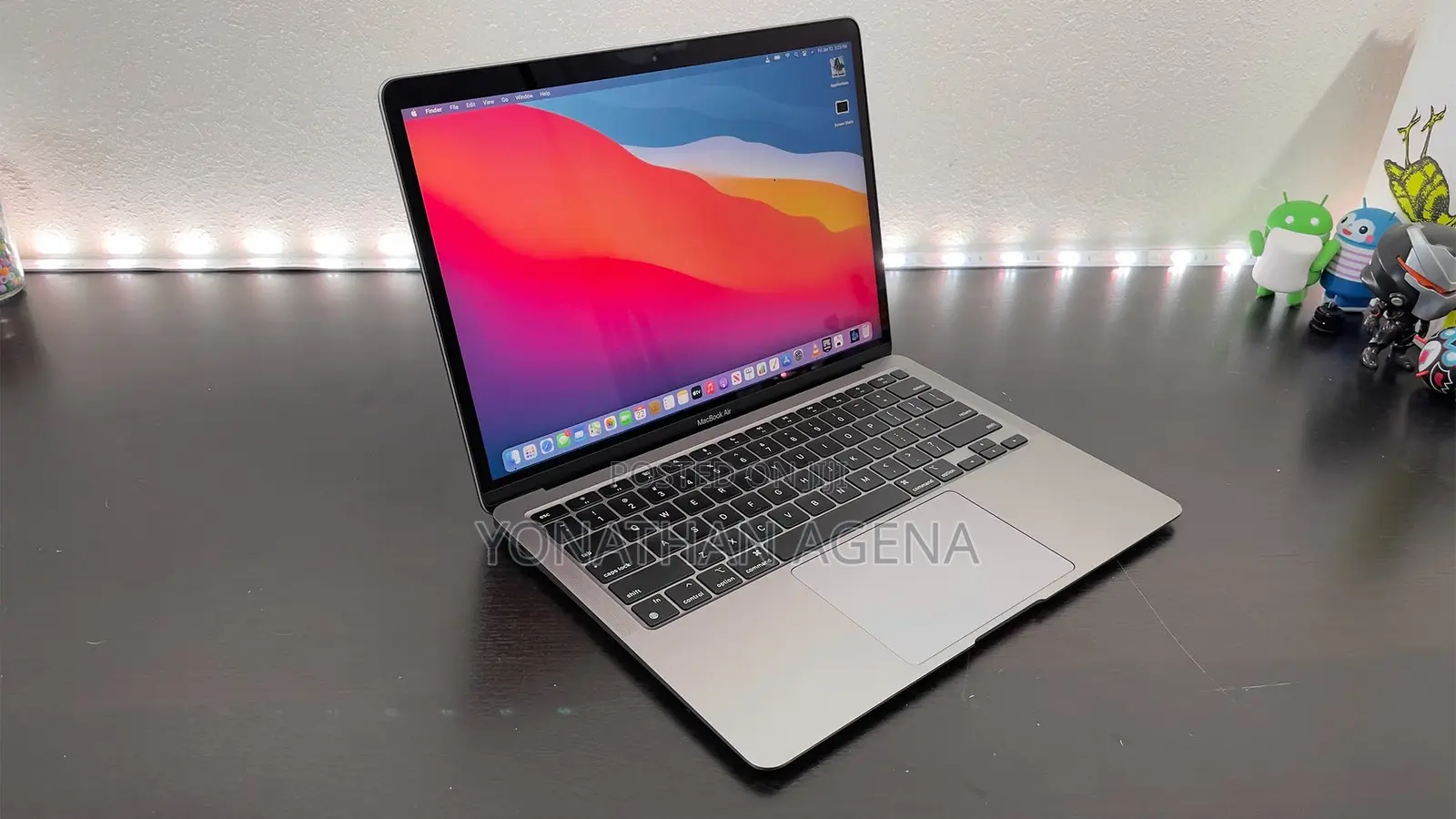 New Laptop Apple MacBook Air 2020 M1 16GB Apple M1 SSD 256GB