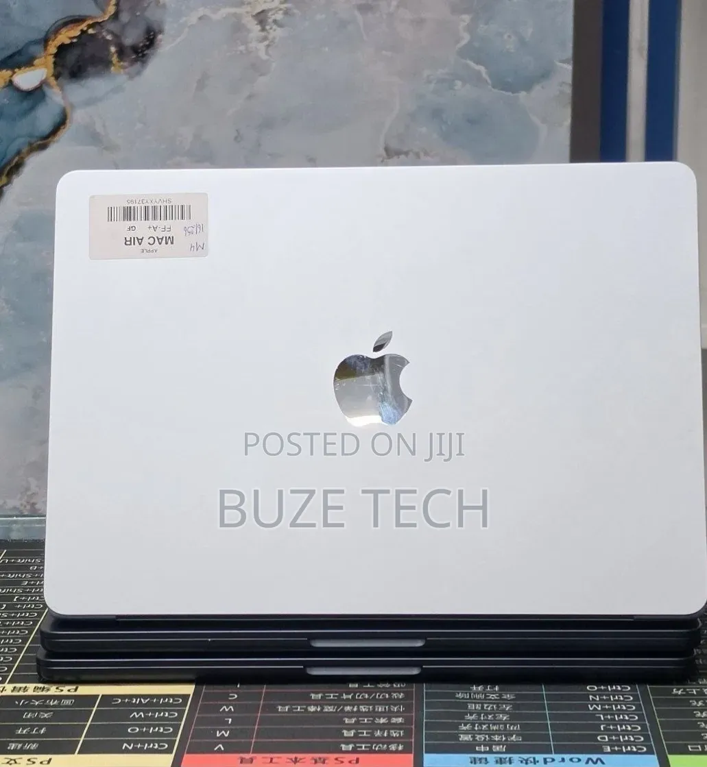 New Laptop Apple MacBook Air 2025 M4 16GB Apple M4 SSD 256GB