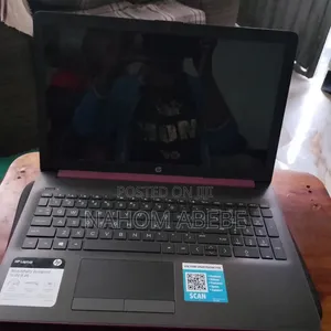 Laptop HP 15 4GB AMD Ryzen 3 HDD 500GB