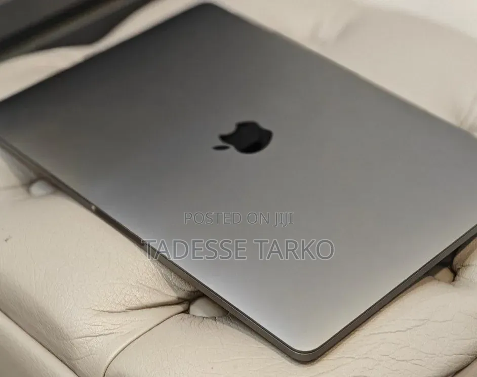 New Laptop Apple MacBook Pro 2019 16GB Intel Core i7 SSD 1T