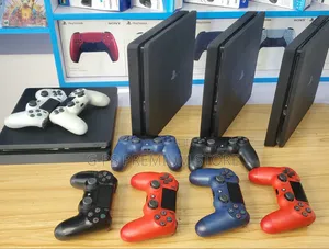 PlayStation 4 Slim (ጄልብሬክ) | 12 ጌሞች | 2 Joystick ያልተፈታ Dubai Used