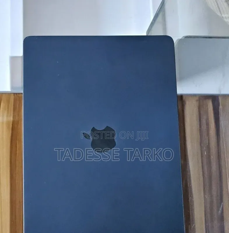 New Laptop Apple MacBook Air 2025 M4 16GB Apple M5 SSD 256GB