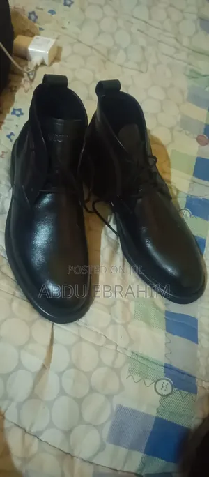 40 ቁጥር የወንድ ጫማ