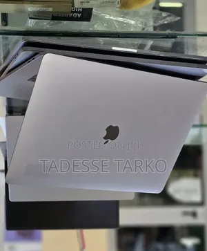 New Laptop Apple MacBook Pro 2017 16GB Intel Core i7 SSD 512GB