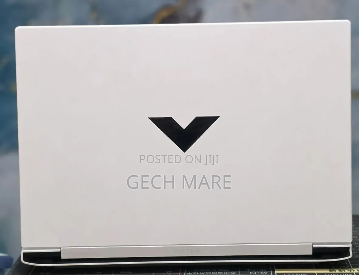 New Laptop HP Victus 15 16GB AMD Ryzen 7 SSD 1T