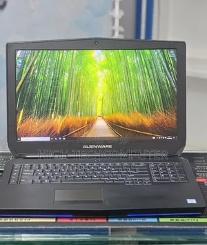 New Laptop Alienware M17x R2 8GB Intel Core i7 SSD 256GB
