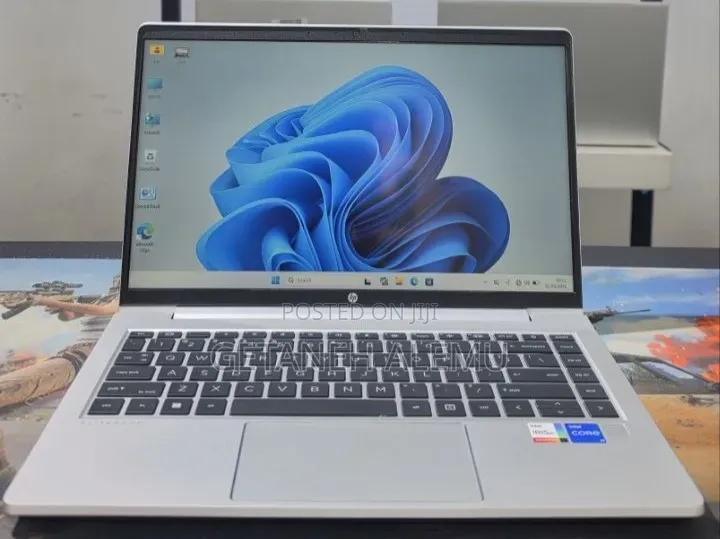 New Laptop HP EliteBook 640 G10 16GB Intel Core i7 SSD 512GB