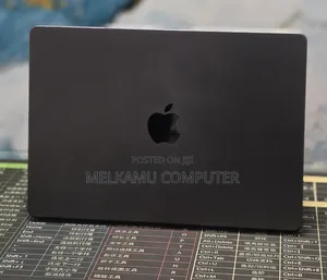 New Laptop Apple MacBook Pro 2024 M4 16GB Apple M4 SSD 512GB
