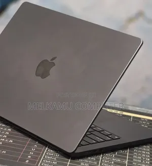 New Laptop Apple MacBook Pro 2024 M4 16GB Apple M4 SSD 512GB
