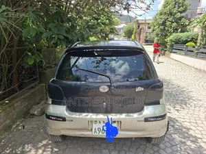 Toyota Vitz 1.0 FWD 5dr 2002 Off white