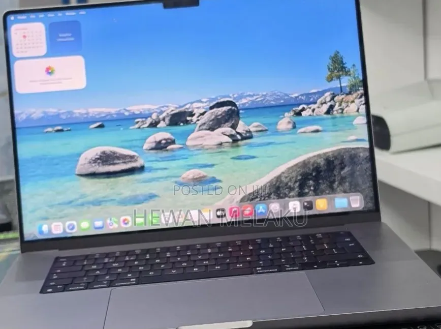 New Laptop Apple MacBook Pro 2021 M1 32GB Apple M1 Pro SSD 512GB