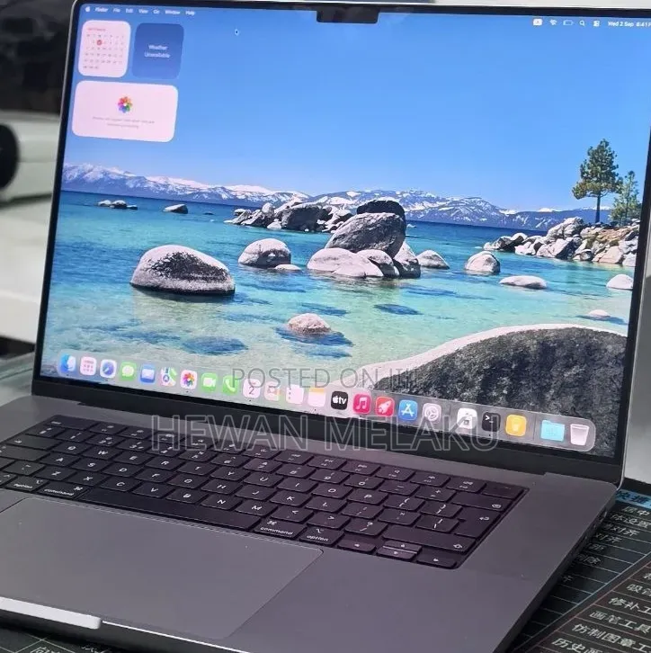 New Laptop Apple MacBook Pro 2021 M1 32GB Apple M1 Pro SSD 512GB