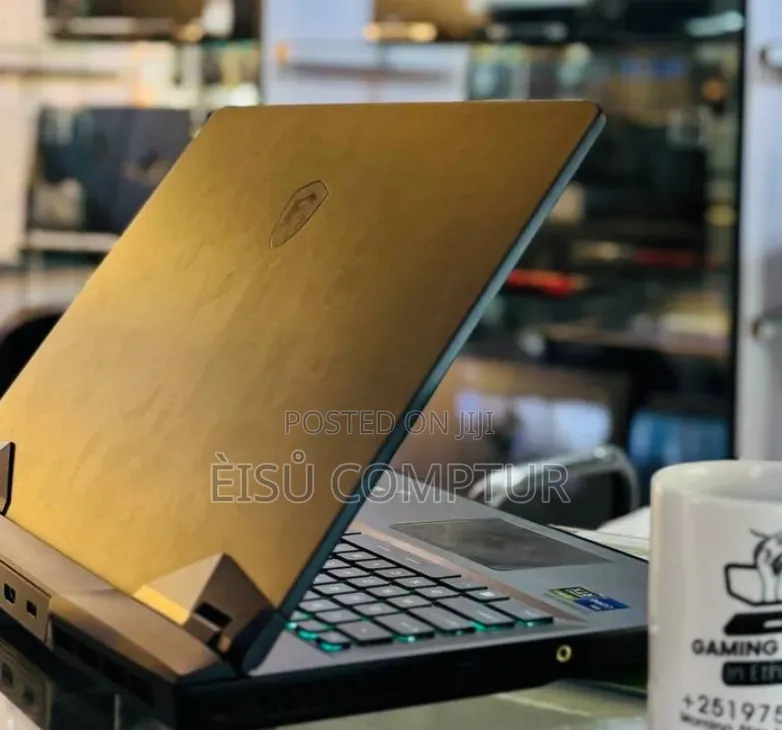 New Laptop MSI Pulse GL66 16GB Intel Core i7 SSD 512GB