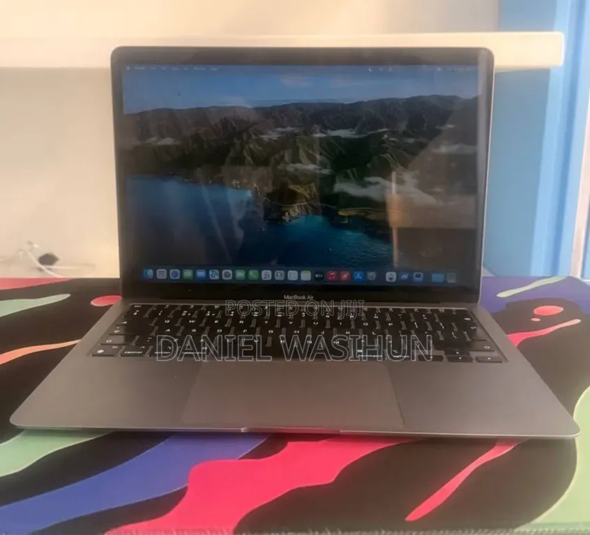 New Laptop Apple MacBook Air 2020 M1 8GB Apple M1 SSD 256GB