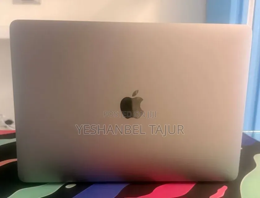 New Laptop Apple MacBook Air 2020 M1 8GB Apple M1 SSD 256GB