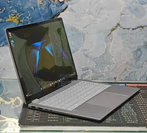 New Laptop HP OmniBook 7 14" 16GB Intel Core Ultra 7 SSD 1T