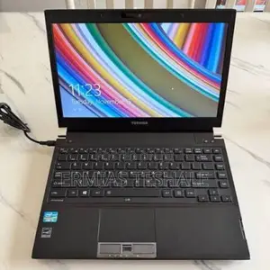 Laptop Toshiba Portege R930 4GB Intel Core i5 HDD+SSD 500GB