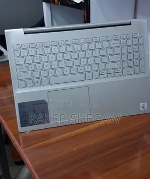 New Laptop Dell Inspiron 15 16GB Intel Core i5 SSD 256GB