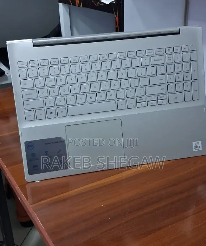 New Laptop Dell Inspiron 15 16GB Intel Core i5 SSD 256GB
