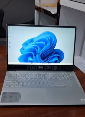 New Laptop Dell Inspiron 15 16GB Intel Core i5 SSD 256GB