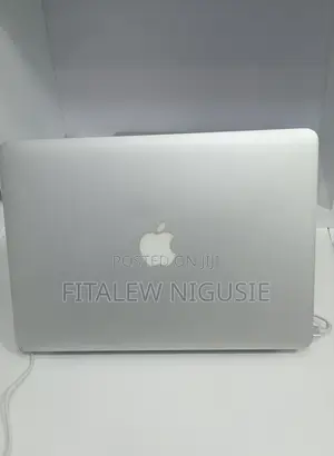 New Laptop Apple MacBook Air 2017 8GB Intel Core i7 SSD 128GB