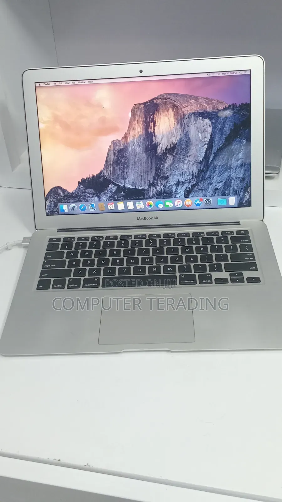 New Laptop Apple MacBook Air 2017 8GB Intel Core i7 SSD 128GB
