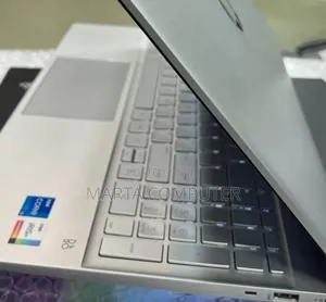 New Laptop HP Pavilion 15 8GB Intel Core i5 SSD 512GB