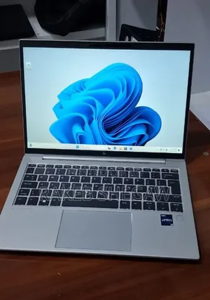 New Laptop HP Elitebook 830 G11 16GB Intel Core i5 SSD 512GB