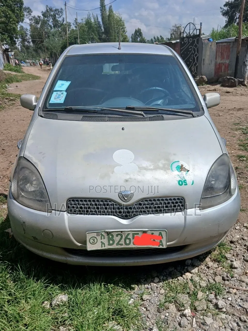 Toyota Vitz 2001 Silver