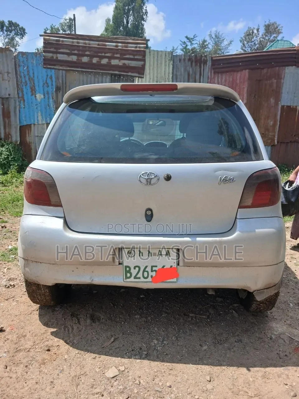 Toyota Vitz 2001 Silver